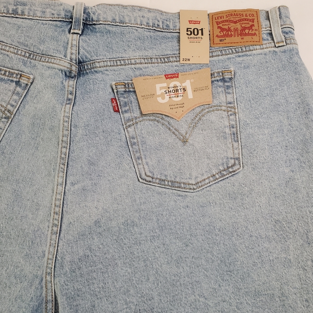 Levi high rise shorts - Picture 8 of 10